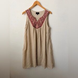 AUW Dress Crepe Beige Embroidered V-Neck Lined Size 14 Sleeveless Shift